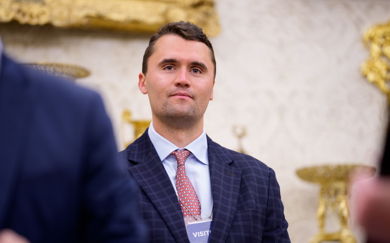 Videó: ukránok fenyegették meg halálosan Charlie Kirk, konzervatív aktivistát