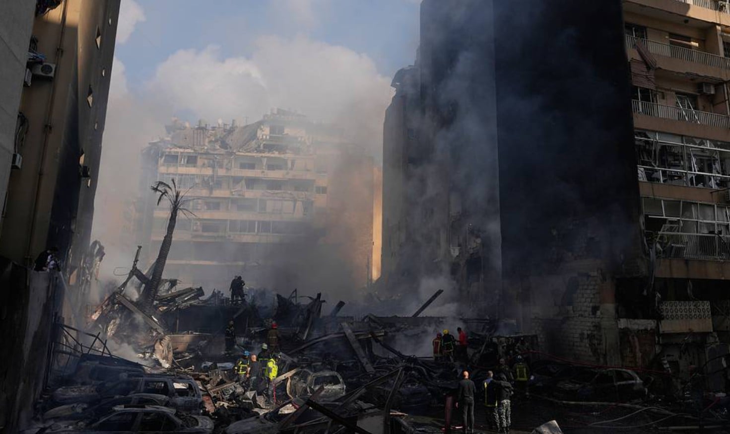 Izrael megsértette a tűzszünetet – Irán lezárta a Hormuzi-szorost