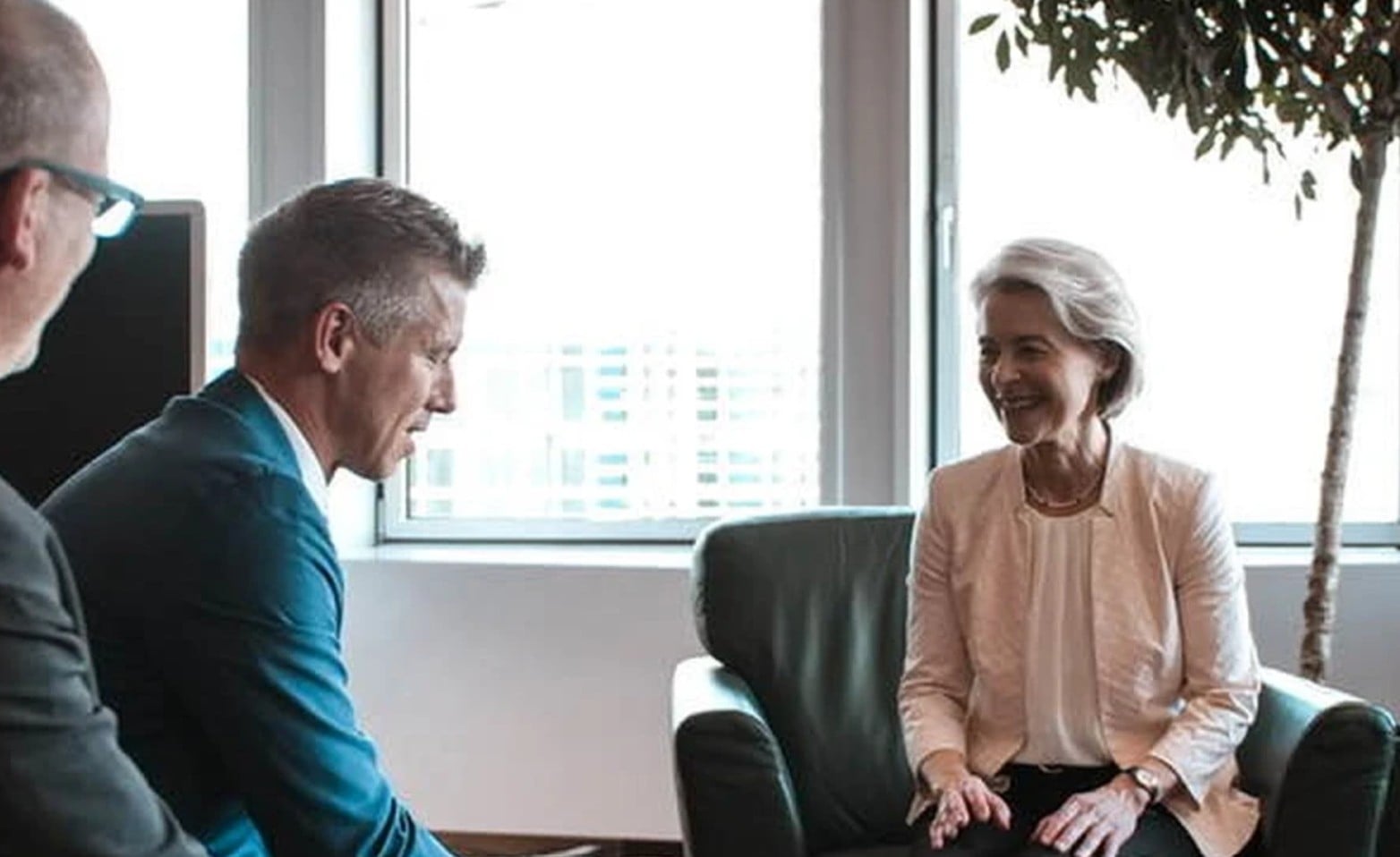 Politico: Magyar és Ursula tudja, hogy mit várnak egymástól a nagyszabású megállapodáshoz