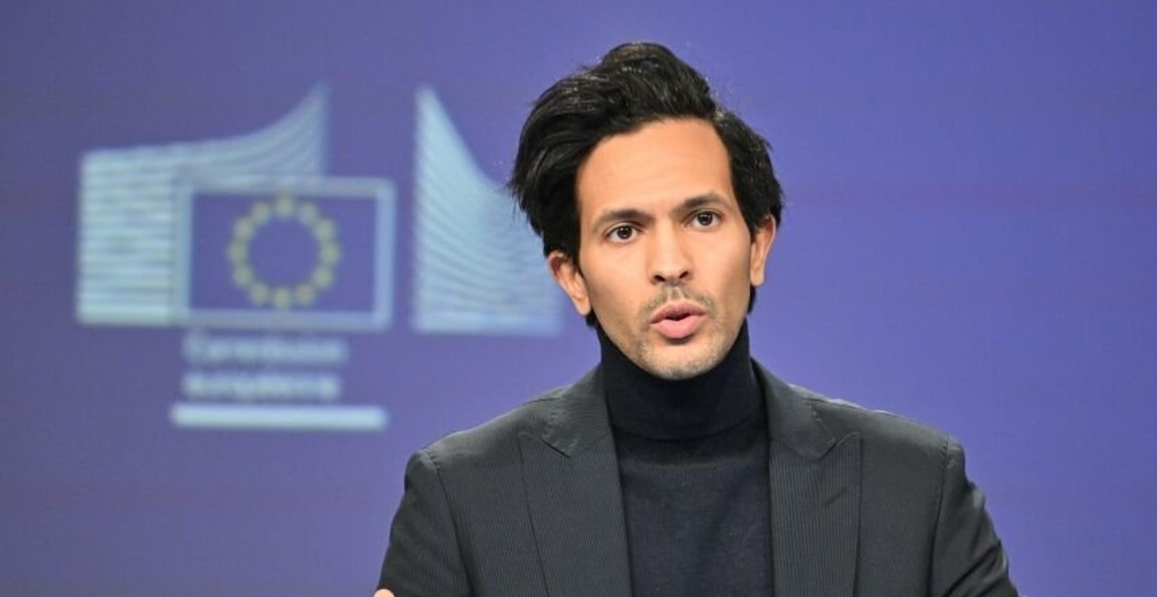 Az EU közölte, hogy nem evakuálja diplomatáit Kijevből május 9-én